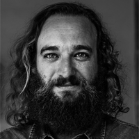 ROMÁN CORBATO